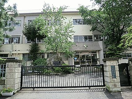 さいたま市立上落合小学校 267m