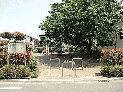 平川戸児童遊園 1086m