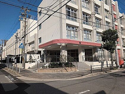 大阪市立都島中学校 693m