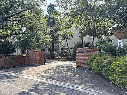 千葉市立緑町中学校 599m