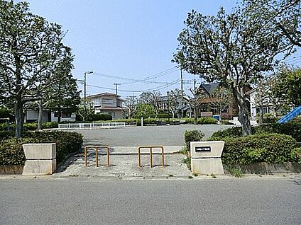 本郷台二丁目公園 1029m