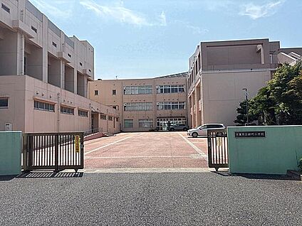 千葉市立緑町小学校 825m