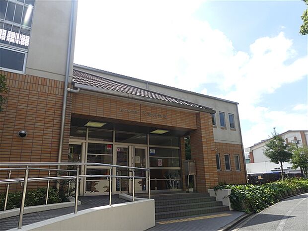 名古屋市立大宝小学校(約424m)