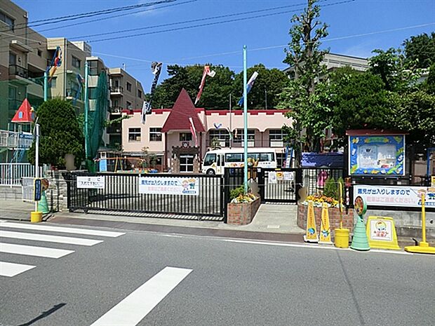 チロル幼稚園(約627m)