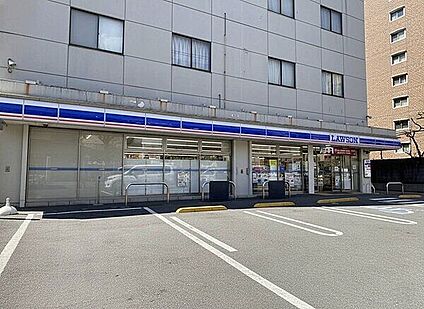 ローソン さいたま白幡三丁目店 907m
