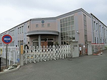 片岡幼稚園 1149m
