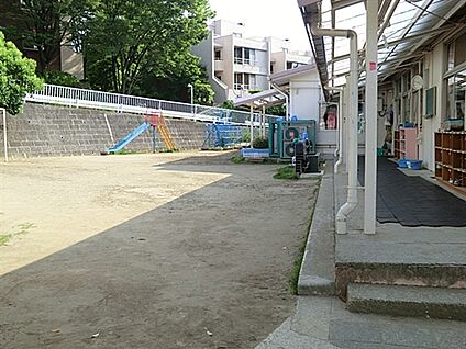 大倉山保育園 837m