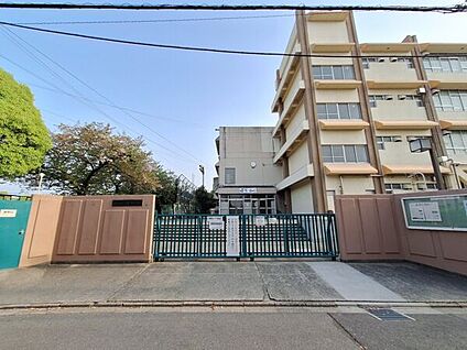 守口市立錦中学校 407m