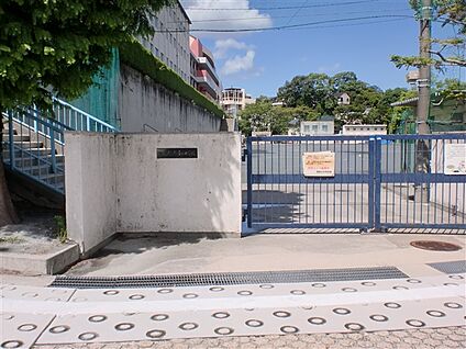 名古屋市立御幸山中学校 1583m