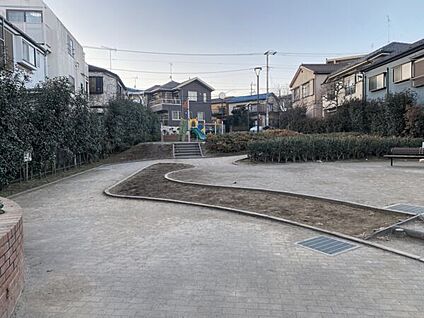 東山はたけ公園 1008m