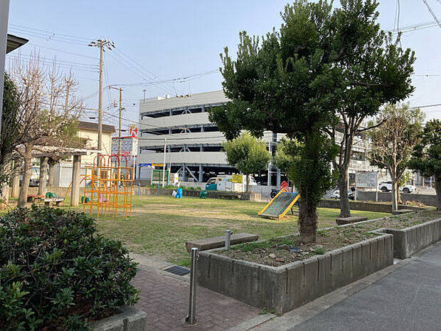 津守西公園(約495m)