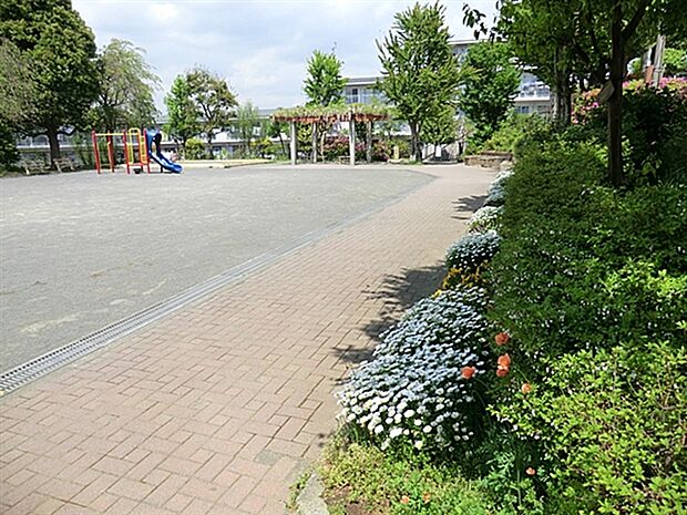 平戸台公園(約1,469m)