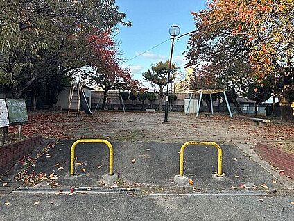 寿町西公園 589m