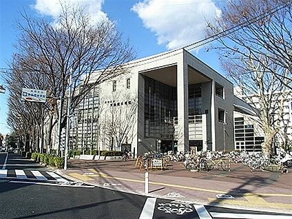 板橋区立東板橋図書館 446m