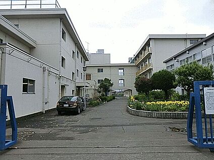 小平市立小平第一中学校 896m