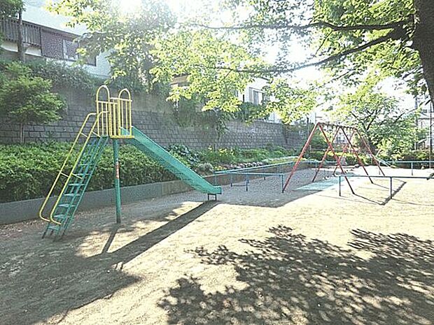 荏田第一公園(約860m)