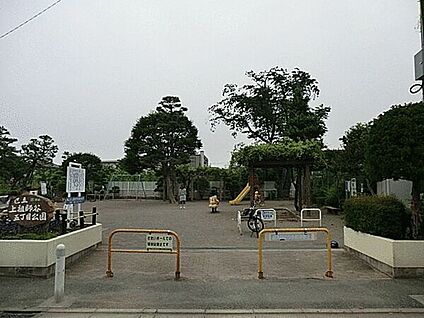 上祖師谷五丁目公園 1137m