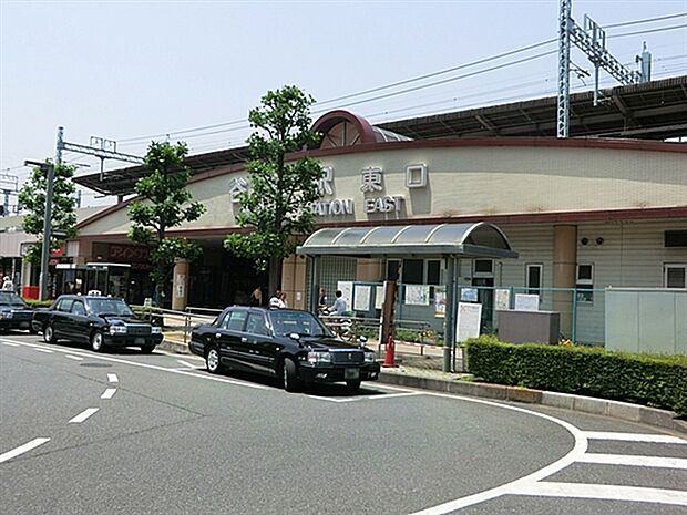 東武鉄道「谷塚」駅(約1,040m)