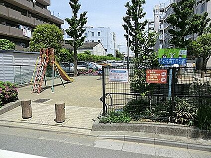 針ヶ谷四丁目公園 832m