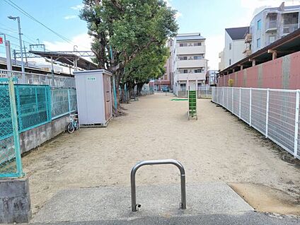 稲野児童遊園地 1038m