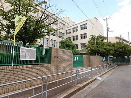 大阪市立豊里南小学校 414m