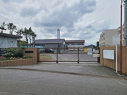横浜市立新井中学校 1042m