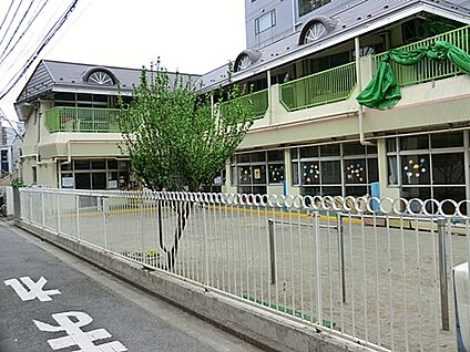 東池袋第二保育園 626m