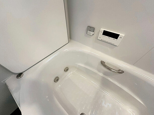 【ジェットバス】浴室にはジェットバス完備。浴室テレビと併せてリラックスしながら一日の疲れを癒してください。【アーバンポート施工例】