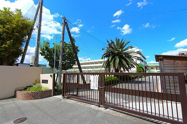 吹田市立吹田第二小学校(約417m)