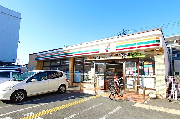 セブンイレブン吹田泉町2丁目店(約640m)
