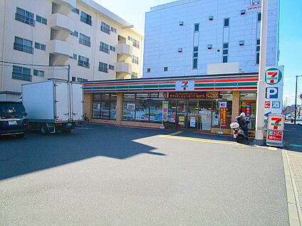 セブンイレブン吹田南金田1丁目店 350ｍ