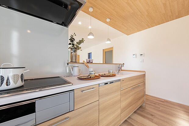 【No.36 キッチン】シンクは人造大理石製でつなぎ目がなくお手入れらくらく♪食洗器付きで毎日の家事の負担を軽減します。