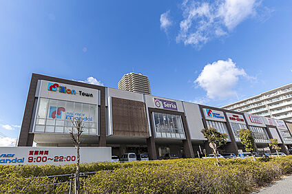 ミリオンタウン 1100ｍ(徒歩14分)