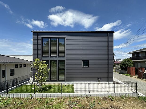 【外観(南向き)】(2025/10/07 撮影)