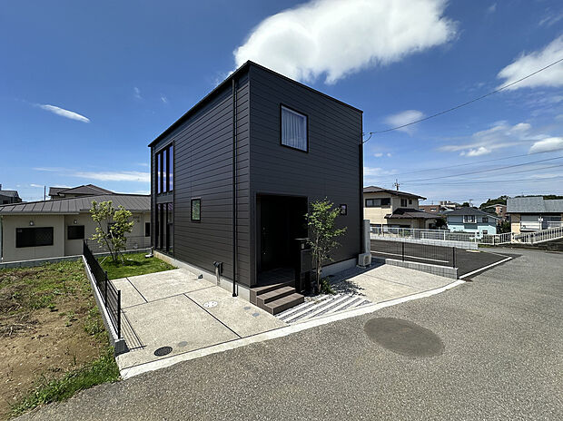 【外観(北東向き)】(2025/10/07 撮影)