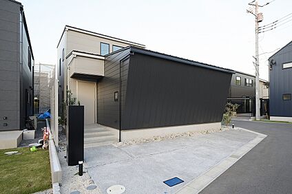 1号棟　玄関アプローチ