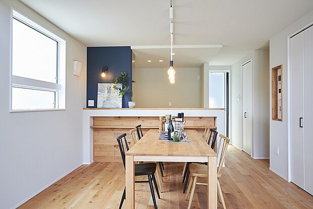 【木ここち家ラボ　参考プラン】【同じプランでご建築いただけます】～太陽光・蓄電池標準搭載ZOOT( 8×8プラン）～
プロが厳選した色や仕様から、お好きなものをお選びいただけます。