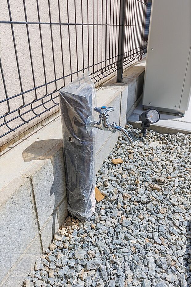 【【1号地・立水栓】】洗車や水やりなど、外水栓があると何かと便利ですね。