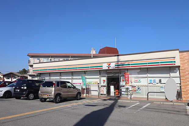 セブンイレブン伊丹緑ヶ丘1丁目店（約203m）