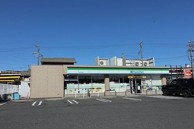 ファミリーマート瀬戸石田店（約600m）