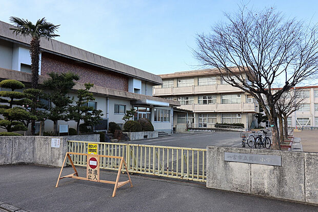 開明小学校（約1,700m）
