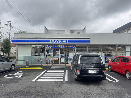 ローソン日進市梅森台二丁目店 750m