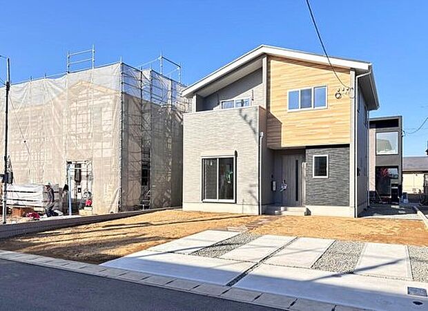 【現地外観写真(3号地)】外構まで全て完成しました!
ご内覧予約お待ちしております!