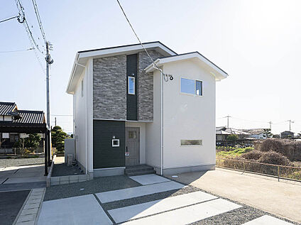 6号棟外観と敷地