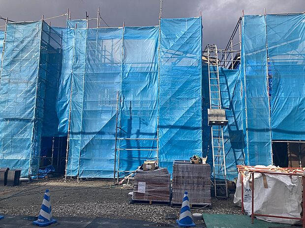 【【C棟　外観】】設計やインテリアコーディネーターが1棟1棟デザインし、周囲の街並みに溶け込むように考えています。いつまでも飽きの来ない外観です。