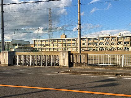 佐屋中学校 約1000m(徒歩約13分)