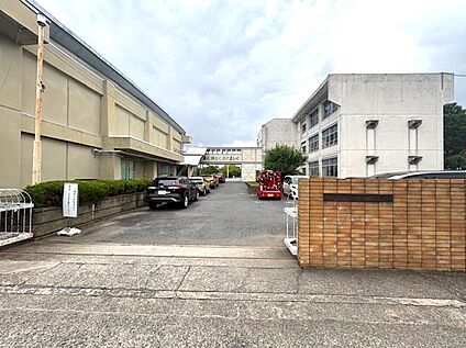 五条川小学校 約750m(徒歩約10分)