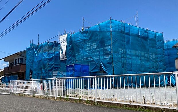 【現地】現在工事中です。他の完成済の物件を見学して頂きながら検討して頂けます。ぜひお問合せ下さい。