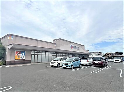 カネスエ 北方店 約400m(徒歩約5分　自転車約2分)