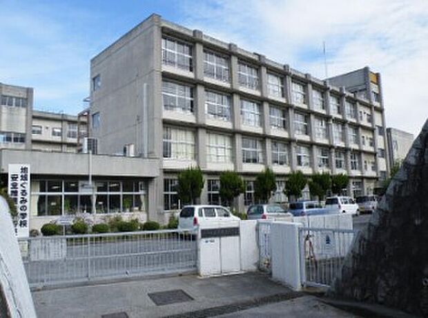 瀬田東小学校(約1,300m)